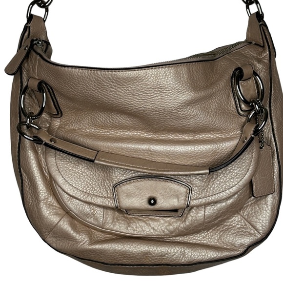 Coach‎ Pebbled Leather Purse - Picture 2 of 7